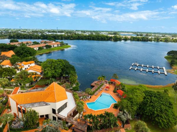 109 Liberty Ct #109, Deerfield Beach, Florida 33442, image 1