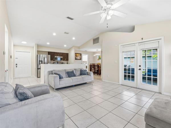 Hidden Oaks, 2537 SW Deckard St, Port St. Lucie, Florida 34953, image 3