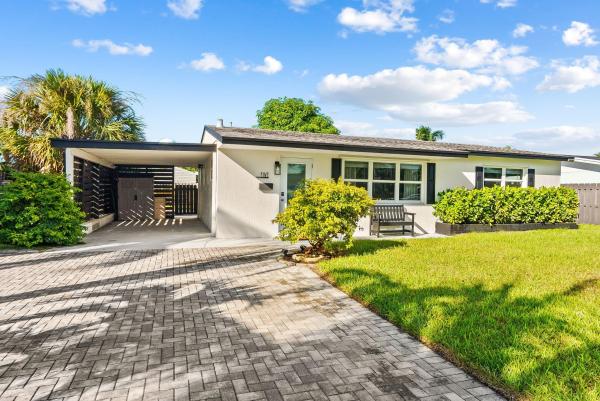 Coral Manor, 5 SE 11th St, Deerfield Beach, Florida 33441, image 1