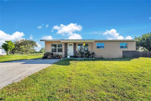 Belle Glade No HOA, 1808 SE Avenue J, Belle Glade, Florida 33430, image 1