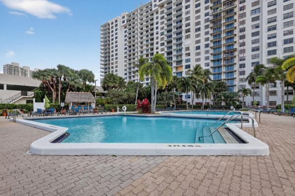 The Clipper At Biscayne Cove, 18151 NE 31st Ct #1709, Aventura, Florida 33160, image 1