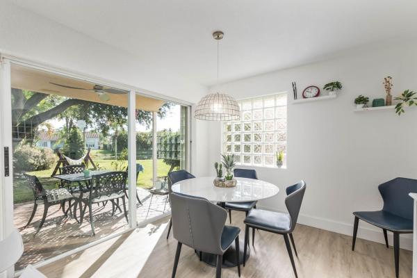 Laguna Springs 2, 524 Water Pt, Weston, Florida 33326, image 1