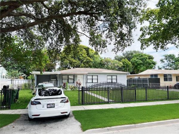 Taylor Manor, 1135 NW 127th St, North Miami, Florida 33168, image 1