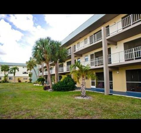 Paradise By The Sea, 300 Layne Blvd #215, Hallandale Beach, Florida 33009, image 1