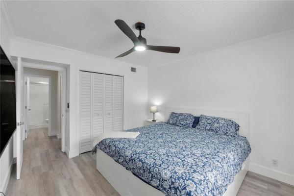 Bay Colony Club, 6205 Bay Club Dr #3, Fort Lauderdale, Florida 33308, image 2