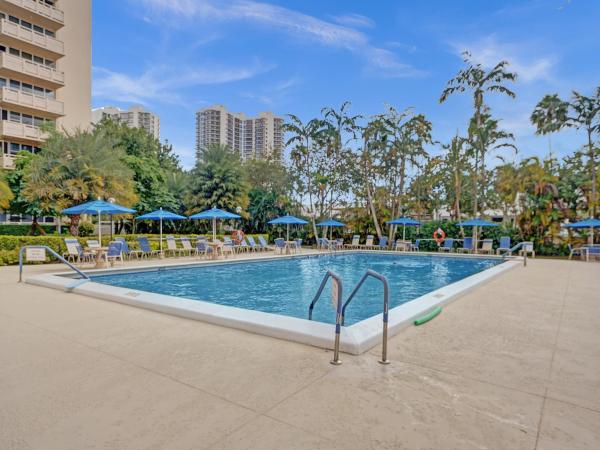Coral Ridge Towers South, 3333 NE 34th St #109, Fort Lauderdale, Florida 33308, image 3
