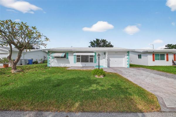 Leisureville, 2711 NW 4th Ave, Pompano Beach, Florida 33064, image 1