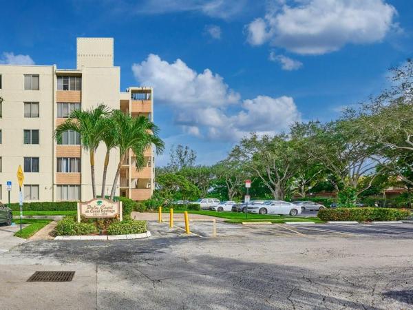 3253 Riverside Dr #D-301, Coral Springs, Florida 33065, image 1