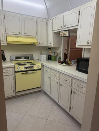 Lighthouse Point Gardens South, 2050 NE 39th St #211W, Lighthouse Point, Florida 33064, image 1