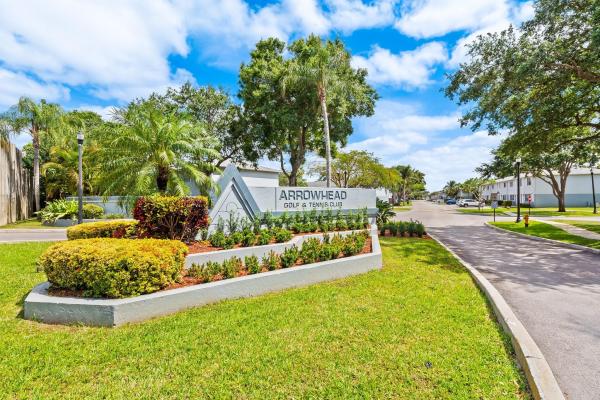 Arrowhead Golf & Tennis Club, 8059 SW 17th Pl #5-4, Davie, Florida 33324, image 1