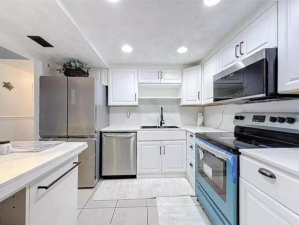 Heritage Circle, 4304 NW 9th Ave #2-3C, Deerfield Beach, Florida 33064, image 1