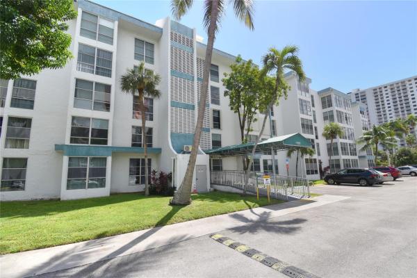 Avila North, 17560 Atlantic Blvd #215, Sunny Isles Beach, Florida 33160, image 1
