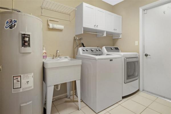 The Townhomes Of Deer Creek, 3260 Deer Creek Lake Shore Dr, Deerfield Beach, Florida 33442, image 2