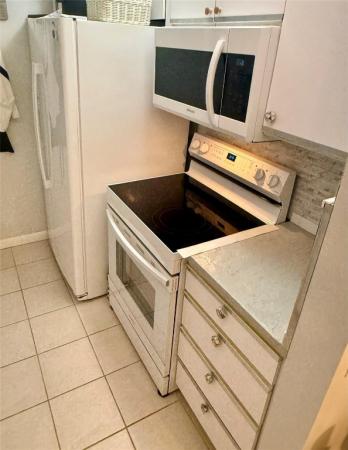 2 Newport A #2, Deerfield Beach, Florida 33442, image 1