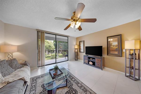 Oleander At Las Verdes, 5250 Las Verdes Cir #317, Delray Beach, Florida 33484, image 3
