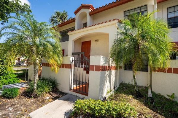 102 Liberty Ct #102, Deerfield Beach, Florida 33442, image 1