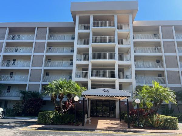 Palm-Aire Country Club 3, 2851 S Palm Aire Dr #610, Pompano Beach, Florida 33069, image 1