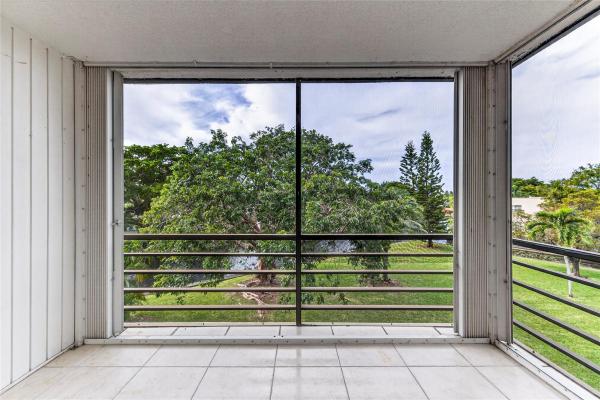 Royal Park, 112 Royal Park Dr #3D, Oakland Park, Florida 33309, image 1