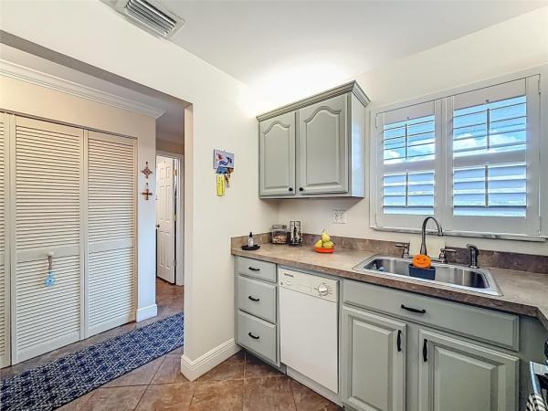 Royal Park Gardens 1, 6570 Royal Palm Blvd #312, Margate, Florida 33063, image 1