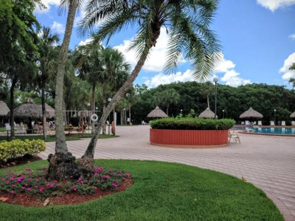 Holiday Springs, 3110 Holiday Springs Blvd #108, Margate, Florida 33063, image 3