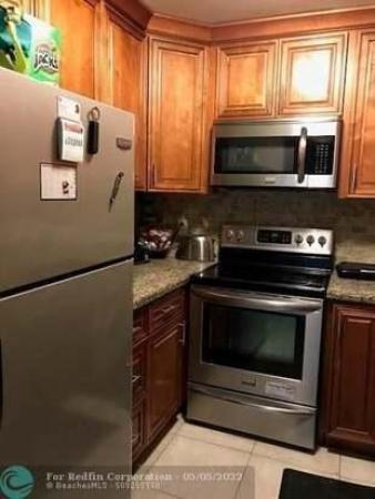 Spanish Oaks Of Boca, 620 NW 13th St #11, Boca Raton, Florida 33486, image 1