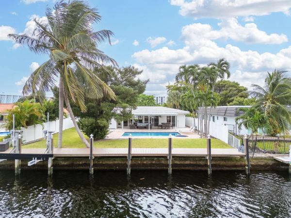 Lauder Gate Isles, 2031 NE 14th Ct, Fort Lauderdale, Florida 33304, image 1