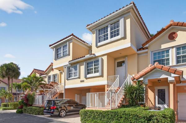 Ocean Breeze Club, 1980 NE 7th St #104, Deerfield Beach, Florida 33441, image 1