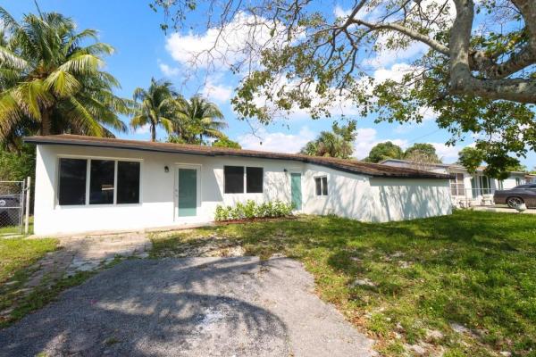 Broadview Country Club Estates, 6861 SW 18th St, North Lauderdale, Florida 33068, image 1