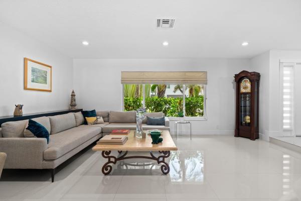 Barcelona Isle, 326 Seven Isles Dr, Fort Lauderdale, Florida 33301, image 3