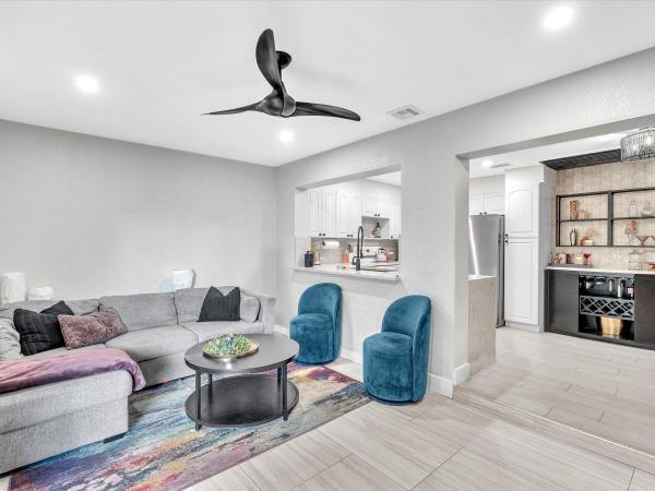 Sunflower, 8173 NW 66th Ter, Tamarac, Florida 33321, image 1