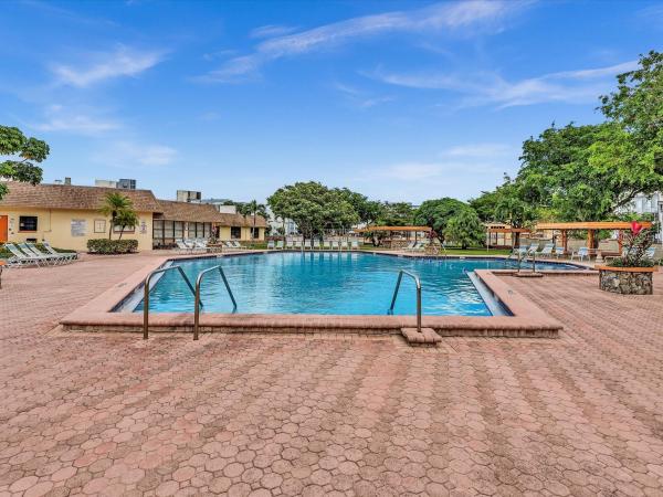 Topaz South, 3990 NW 42nd Ave #308, Lauderdale Lakes, Florida 33319, image 1