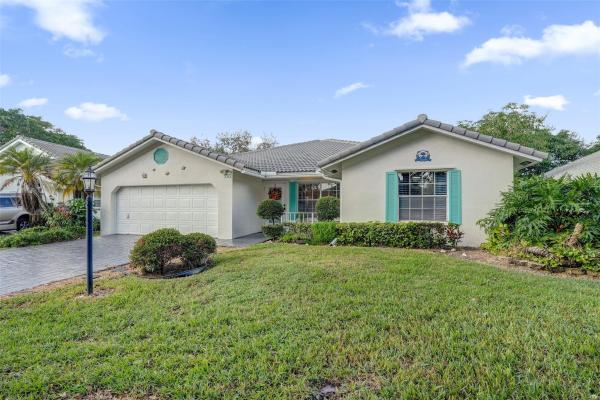 Pine Ridge Villas, 5372 Pine Cir, Coral Springs, Florida 33067, image 1