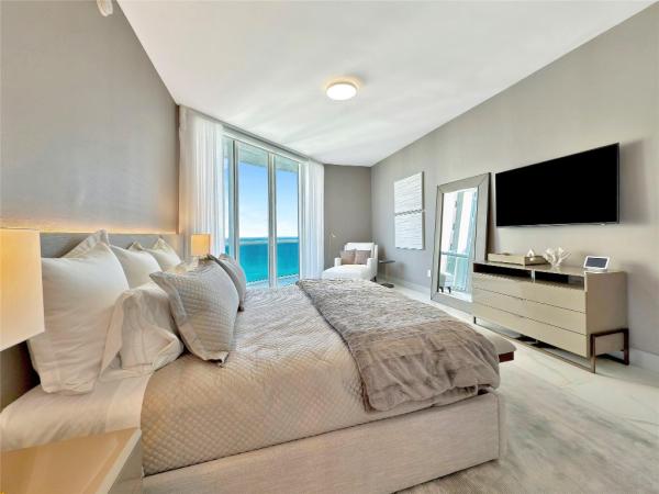 Tdr Tower 1, 16001 Collins Ave #3004, Sunny Isles Beach, Florida 33160, image 1
