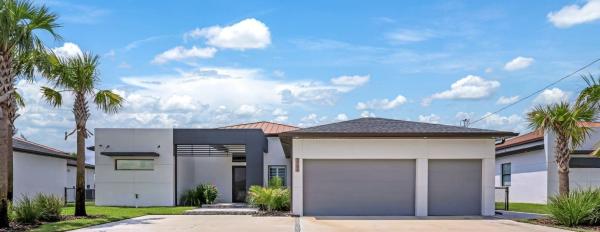 Cape Coral, 2106 SW 4th St, Cape Coral, Florida 33991, image 1