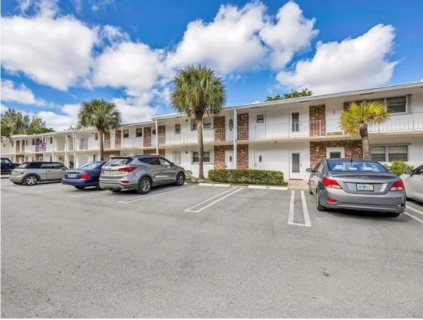Fairview At Leisureville, 2475 W Golf Blvd #140, Pompano Beach, Florida 33064, image 2