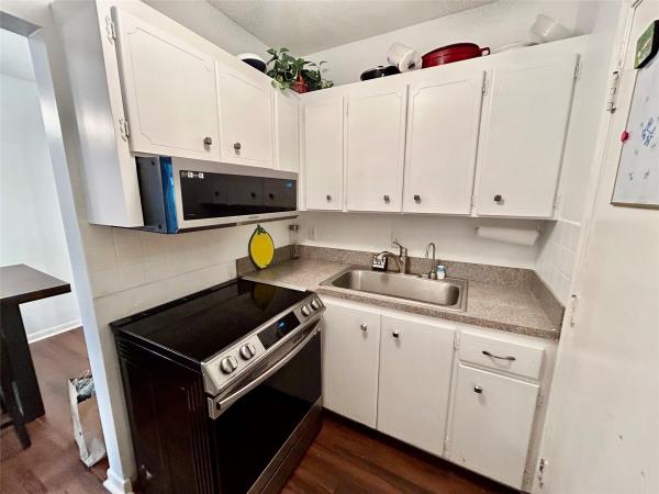 Virginian Apartments Of Pompano Beach, 350 S Cypress Rd #521, Pompano Beach, Florida 33060, image 1