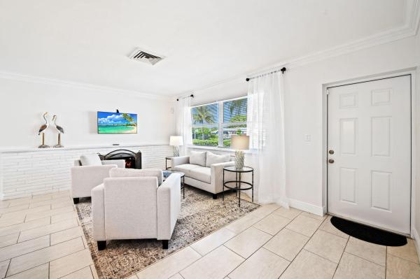 Broadmoor, 344 Forest Hill Blvd, West Palm Beach, Florida 33405, image 2