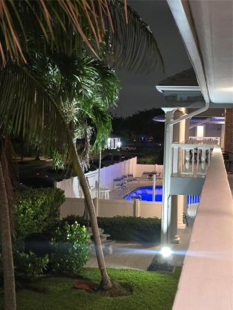 Tara Apartments, 2109 NE 68th St #207, Fort Lauderdale, Florida 33308, image 2