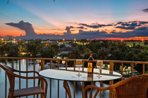 Rivers Bend, 1839 Middle River Dr #503, Fort Lauderdale, Florida 33305, image 1