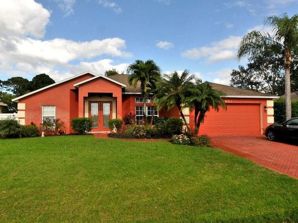 Southbend Lakes Estates, 631 SE Stow Ter, Port St. Lucie, Florida 34984, image 1