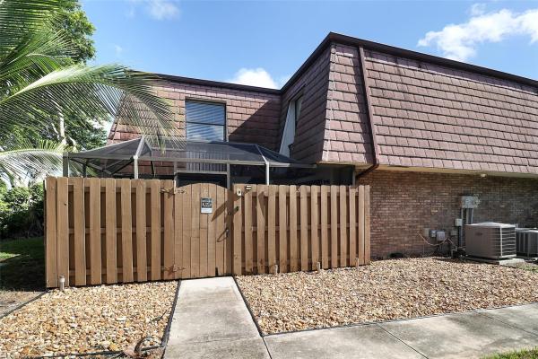 Courtyards, 7780 Courtyard Run W #196, Boca Raton, Florida 33433, image 1