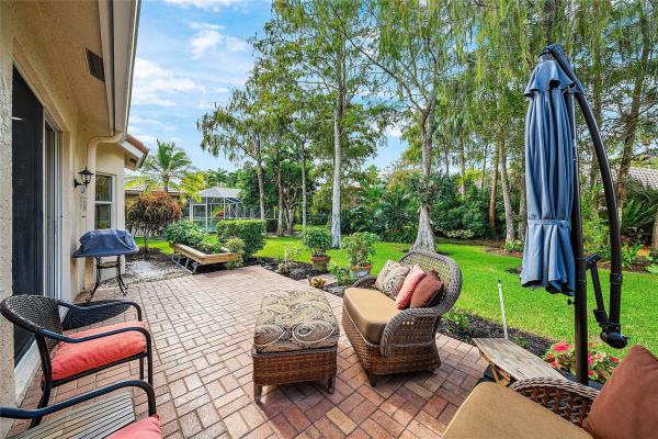 The Estates Of Royal Palm Beach, 153 Kapok Cres, Royal Palm Beach, Florida 33411, image 3