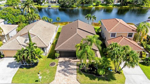 Coconut Key At Silver Lakes, 1941 NW 182nd Ter, Pembroke Pines, Florida 33029, image 1