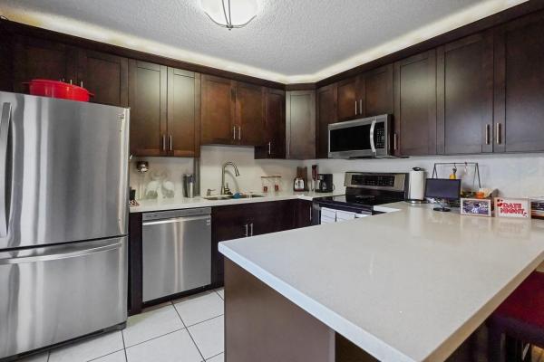 Camelot Gardens, 2512 Camelot Ct, Cooper City, Florida 33026, image 2