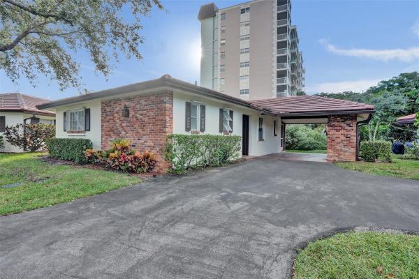 Thunderbird Villas, 9089 Thunderbird Dr, Coral Springs, Florida 33065, image 1