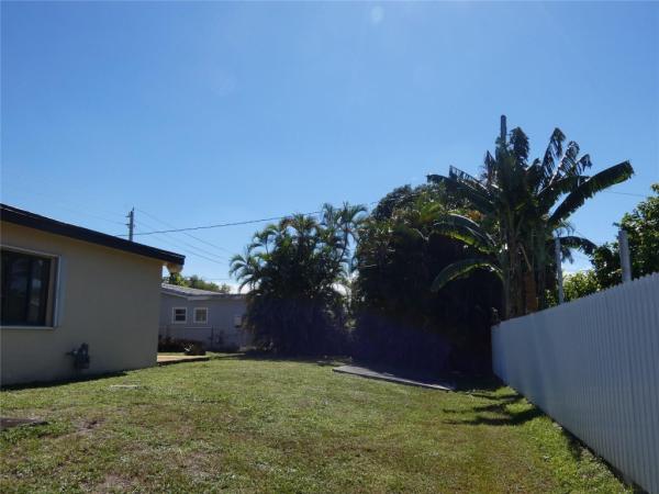 Palm Springs North, 17920 NW 82nd Ave, Hialeah, Florida 33015, image 1