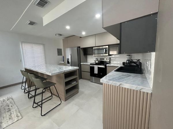 Croissant Park, 217 SW 15th St, Fort Lauderdale, Florida 33315, image 1