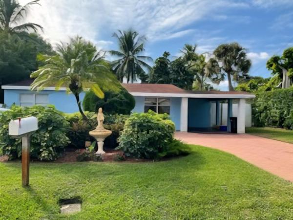 Ridgeland Park, 946 Alamanda Rd, West Palm Beach, Florida 33405, image 1