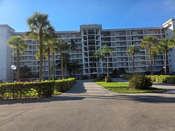 Palm-Aire Country Club 1, 3150 N Palm Aire Dr #805, Pompano Beach, Florida 33069, image 1