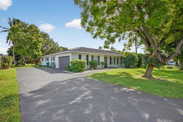 Royal Palm Townhomes, 2421 NW 114th Ave, Coral Springs, Florida 33065, image 1